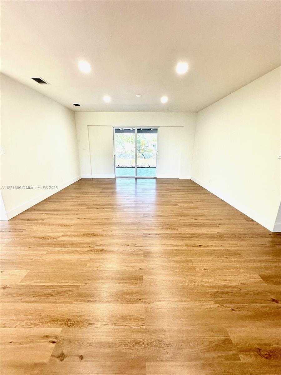 Small Image of 6285 NORTH WEST 23RD ST, Margate Number 6