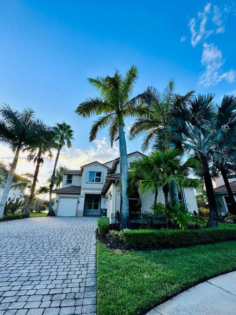 Small Image of 1887 HARBOR VIEW CIR, Weston Number 4