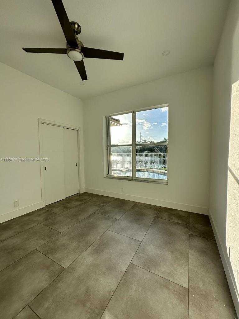 Small Image of 1887 HARBOR VIEW CIR, Weston Number 42
