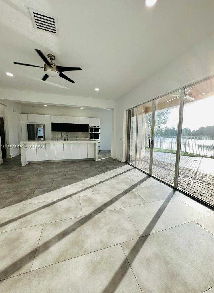Small Image of 1887 HARBOR VIEW CIR, Weston Number 47