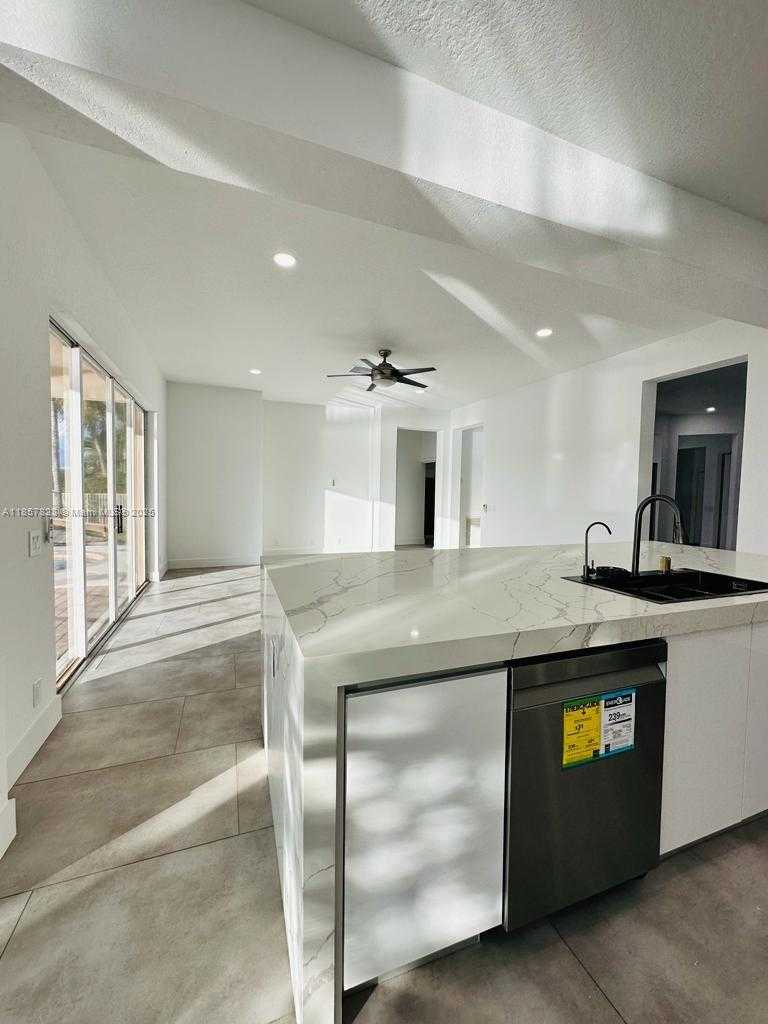 Small Image of 1887 HARBOR VIEW CIR, Weston Number 48