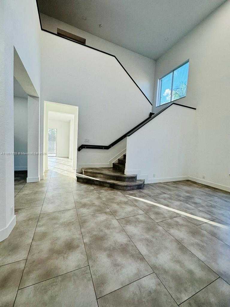 Small Image of 1887 HARBOR VIEW CIR, Weston Number 77