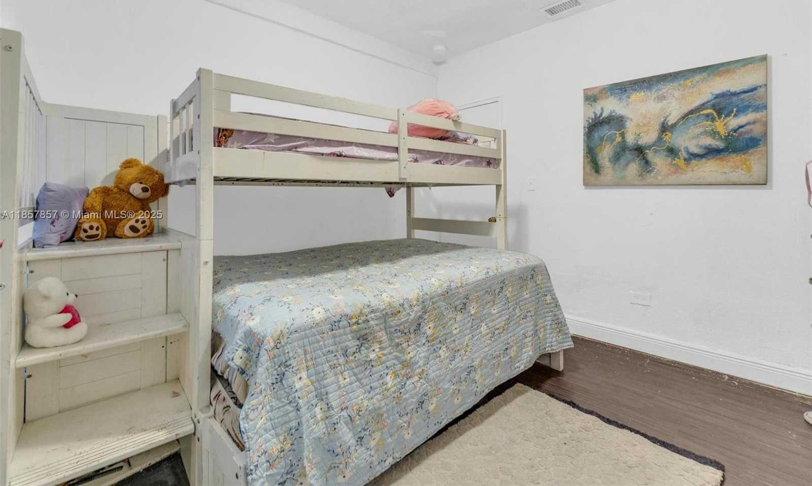 Small Image of 1675 NORTH EAST 160TH ST, North Miami Beach Number 15