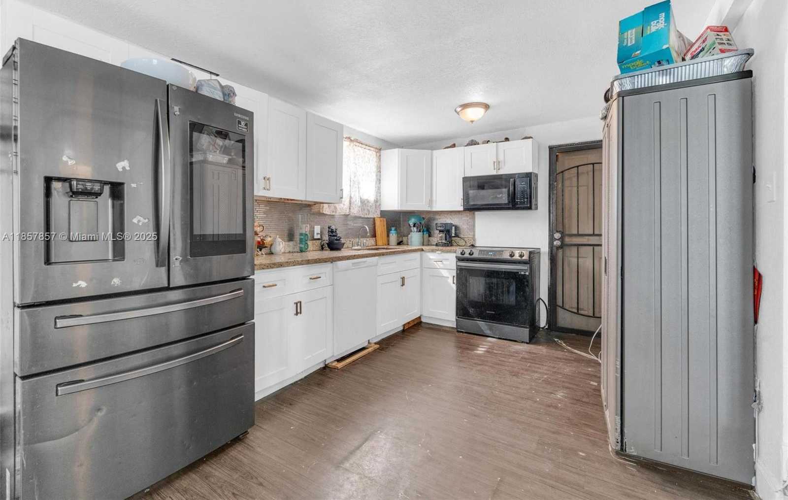 Small Image of 1675 NORTH EAST 160TH ST, North Miami Beach Number 16