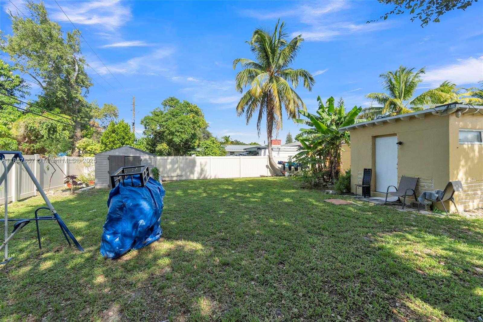Small Image of 1675 NORTH EAST 160TH ST, North Miami Beach Number 22