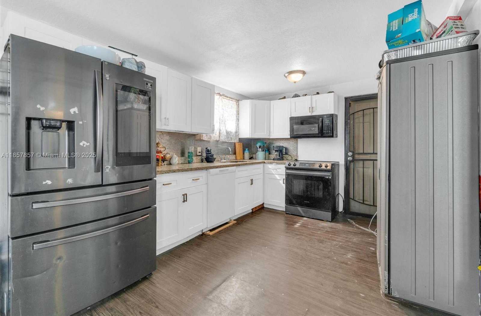 Small Image of 1675 NORTH EAST 160TH ST, North Miami Beach Number 28