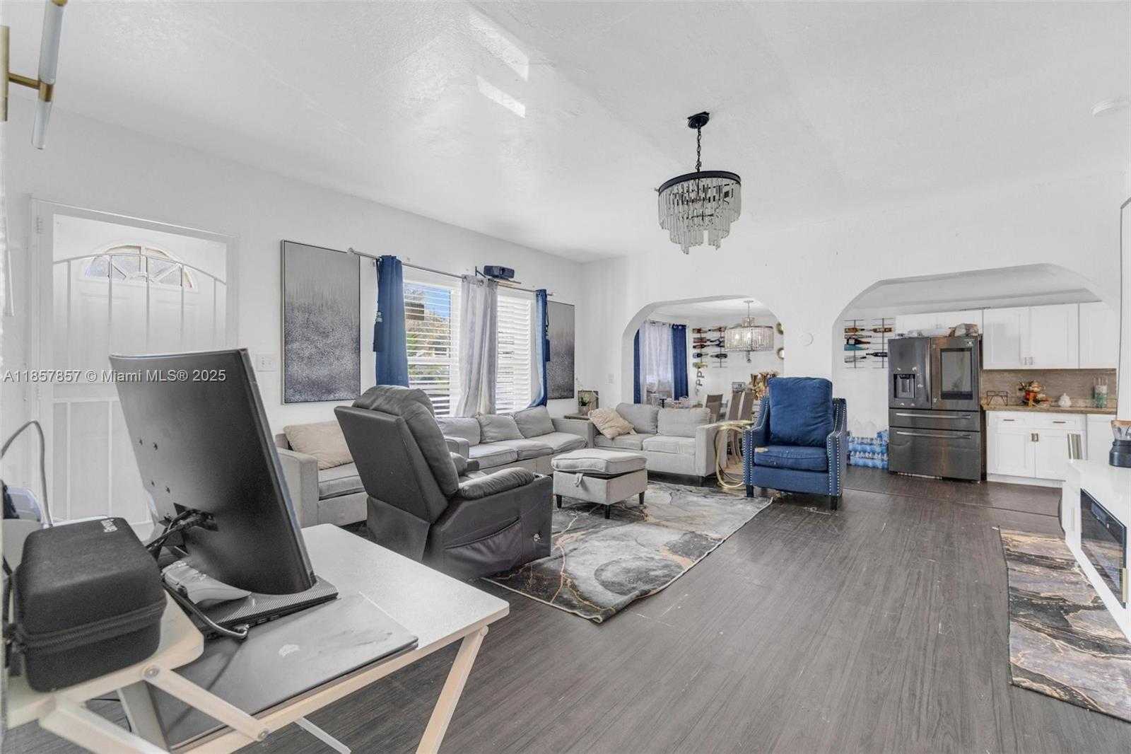 Small Image of 1675 NORTH EAST 160TH ST, North Miami Beach Number 29