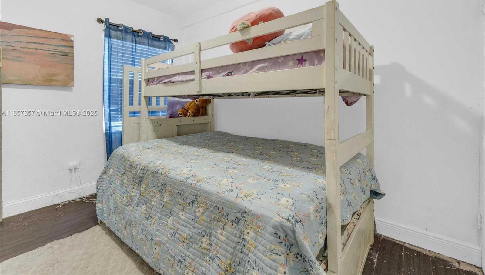 Small Image of 1675 NORTH EAST 160TH ST, North Miami Beach Number 6