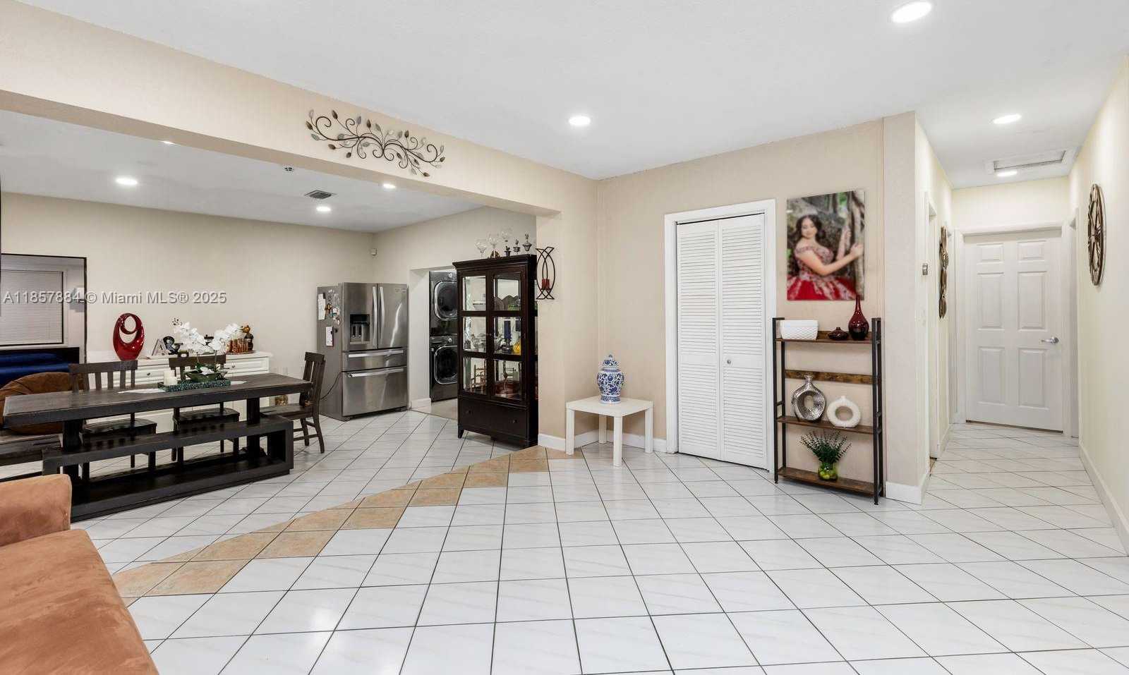 Small Image of 6285 WEST 6TH AVE, Hialeah Number 14