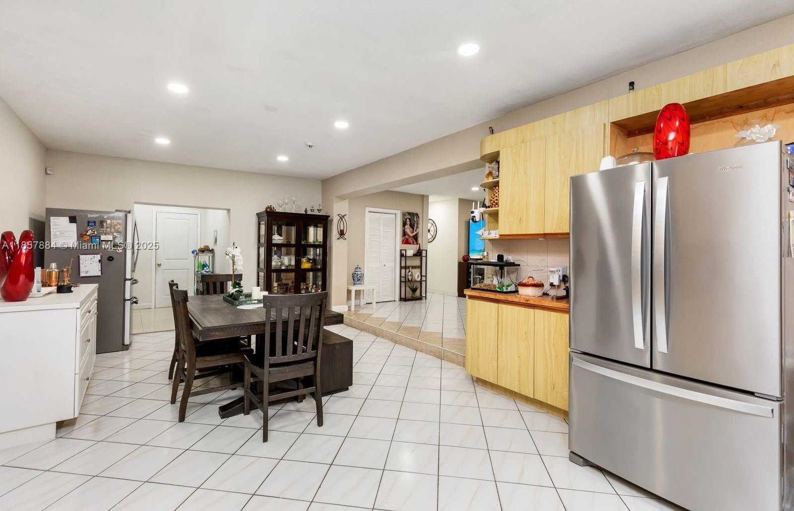 Small Image of 6285 WEST 6TH AVE, Hialeah Number 16