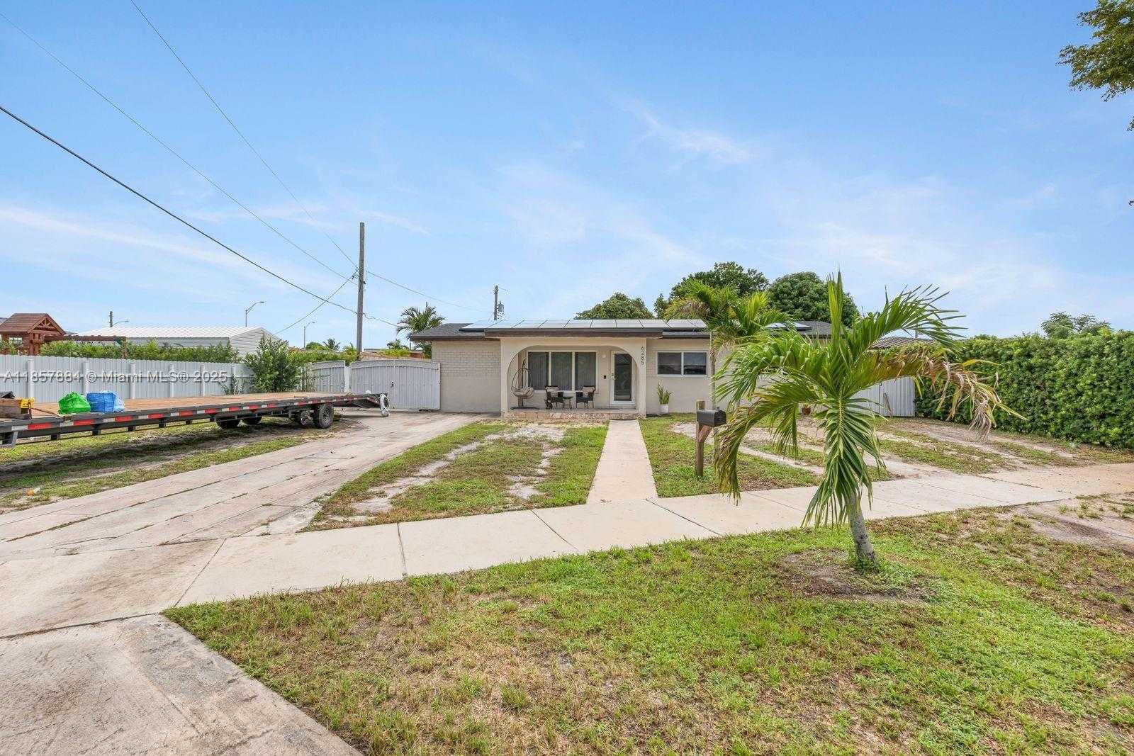 Small Image of 6285 WEST 6TH AVE, Hialeah Number 3