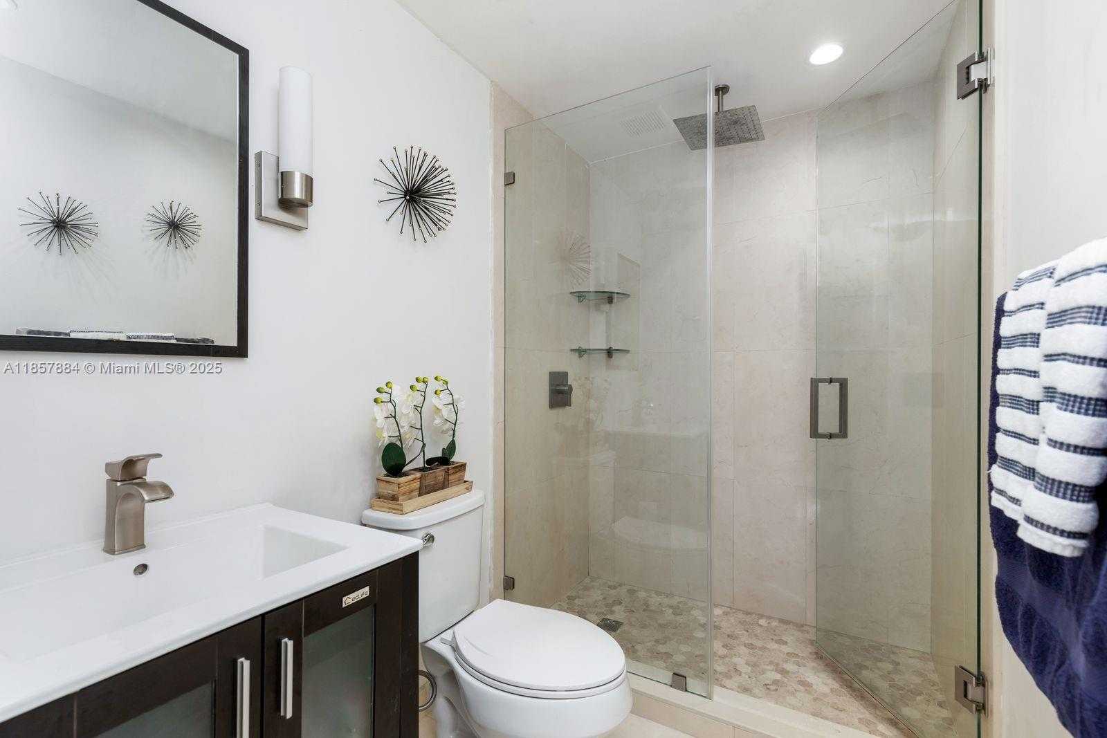Small Image of 6285 WEST 6TH AVE, Hialeah Number 31