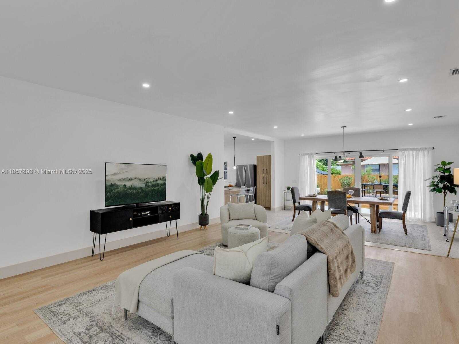 Small Image of 1371 NORTH EAST 115TH ST, Miami Number 11