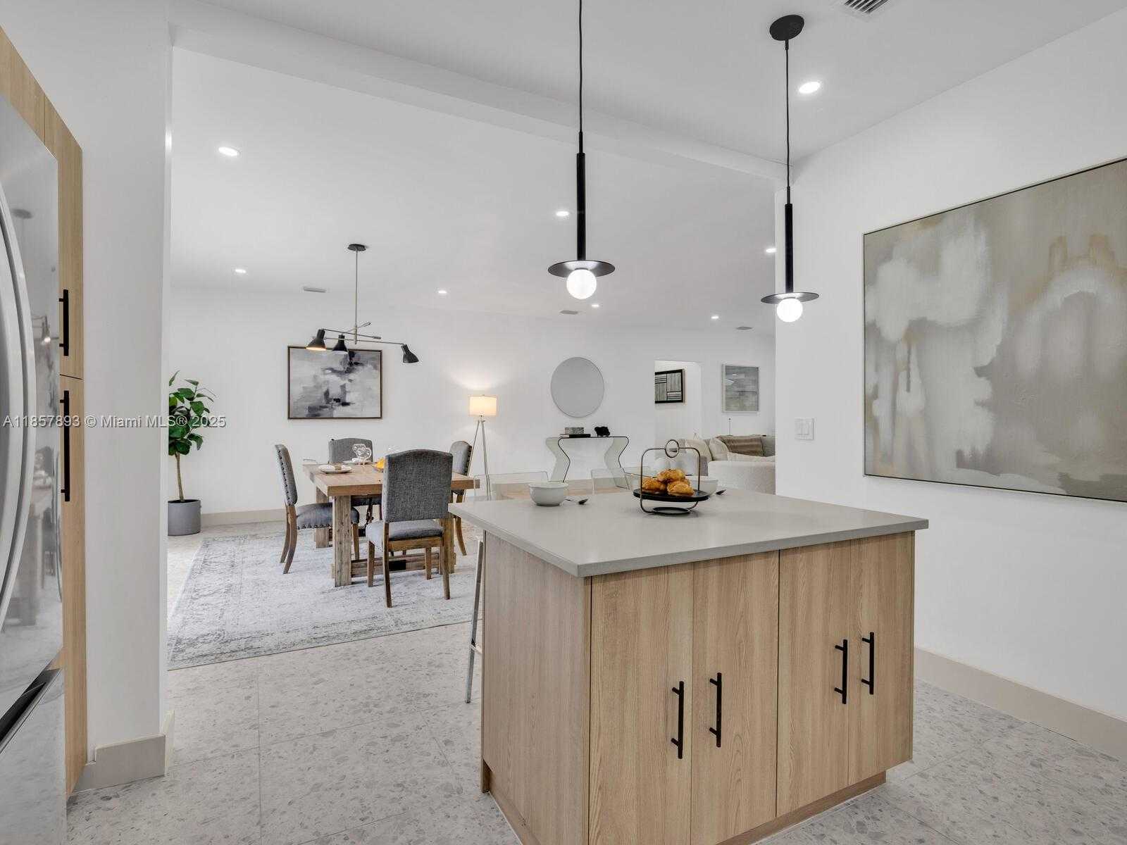Small Image of 1371 NORTH EAST 115TH ST, Miami Number 21