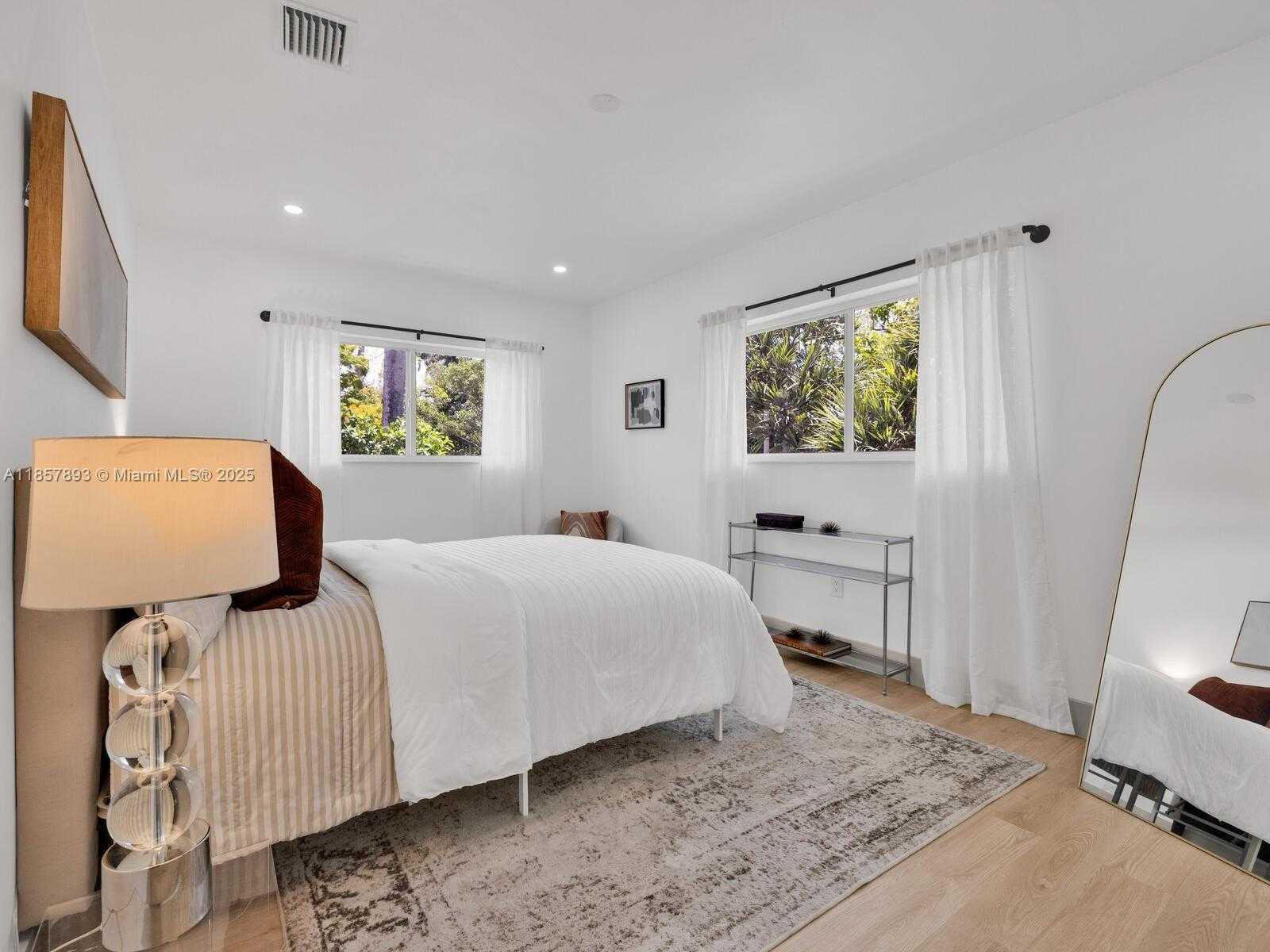 Small Image of 1371 NORTH EAST 115TH ST, Miami Number 24