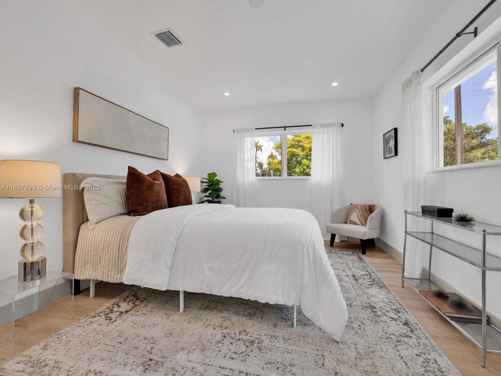 Small Image of 1371 NORTH EAST 115TH ST, Miami Number 25