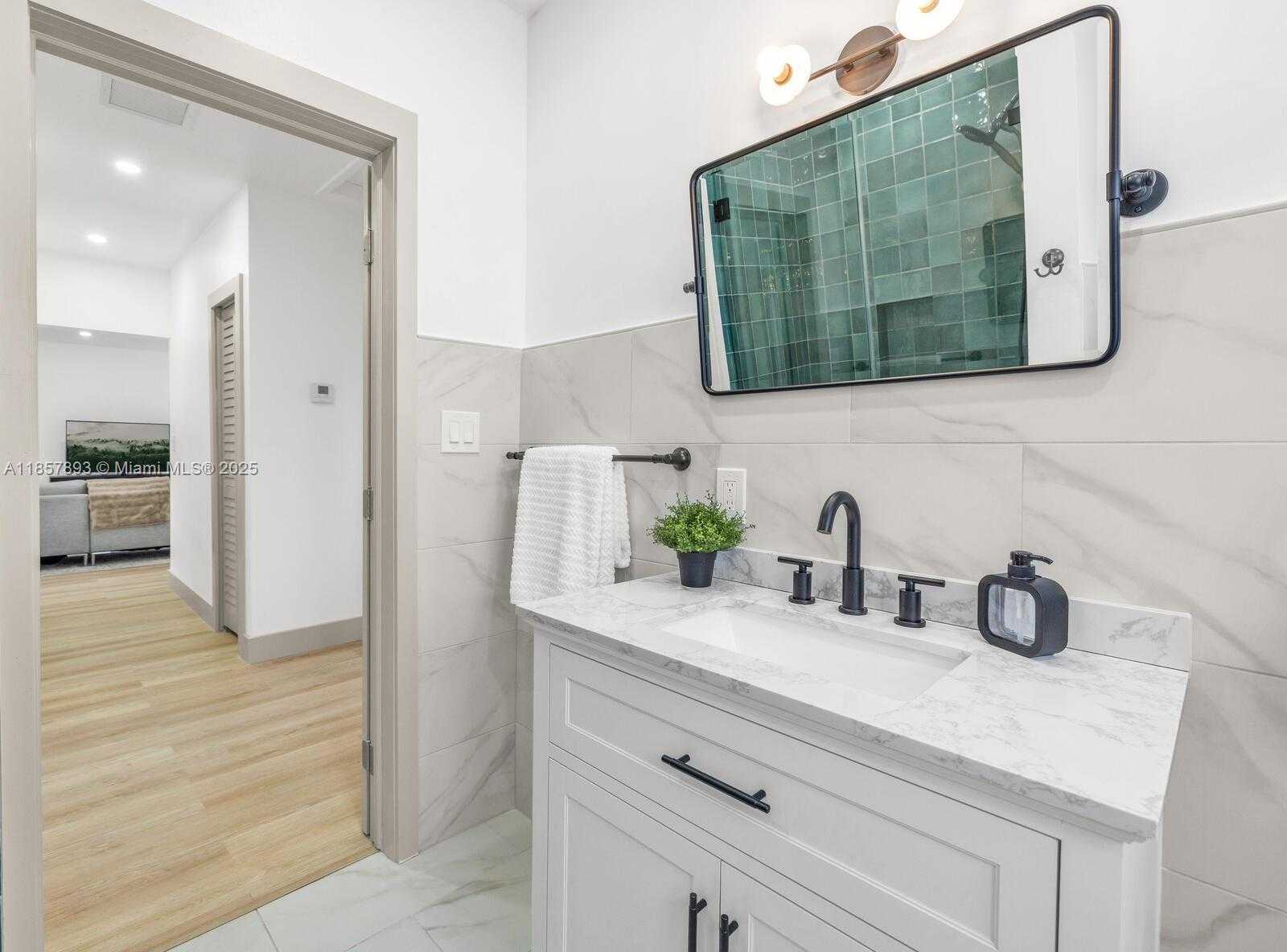 Small Image of 1371 NORTH EAST 115TH ST, Miami Number 31