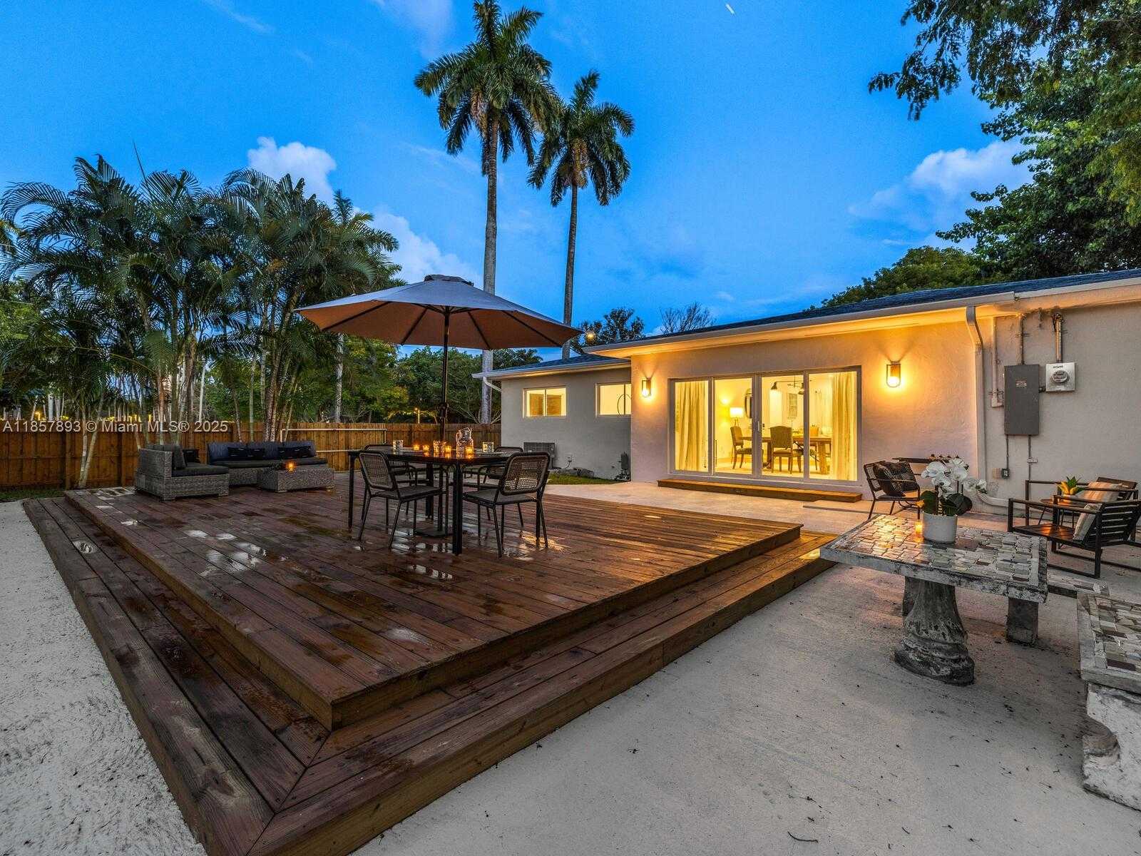 Small Image of 1371 NORTH EAST 115TH ST, Miami Number 44