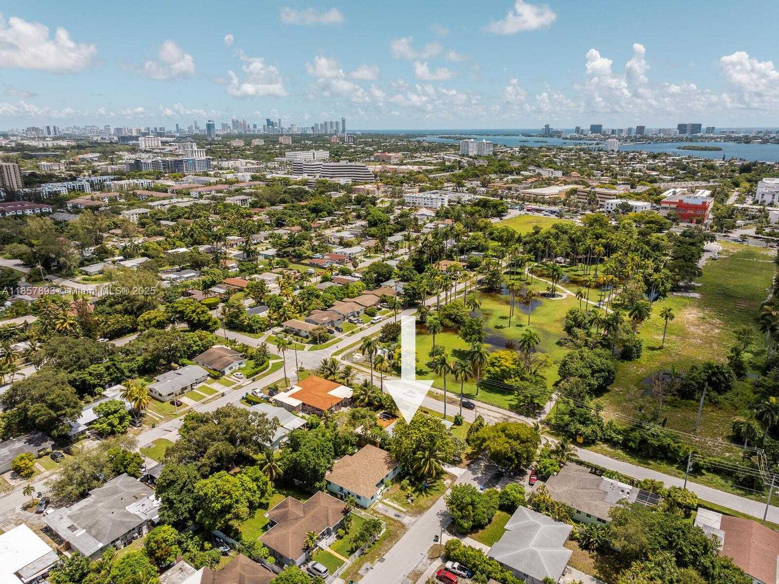 Small Image of 1371 NORTH EAST 115TH ST, Miami Number 52