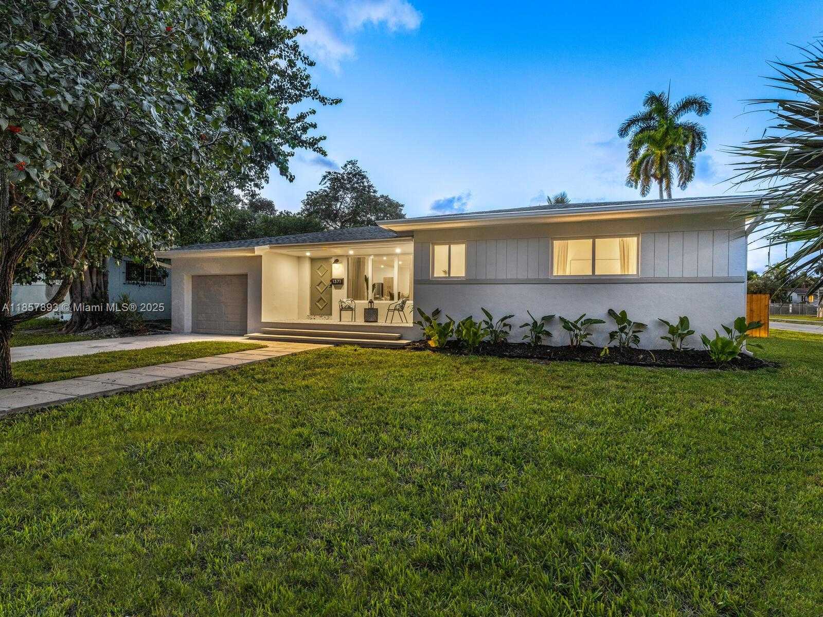 Small Image of 1371 NORTH EAST 115TH ST, Miami Number 8
