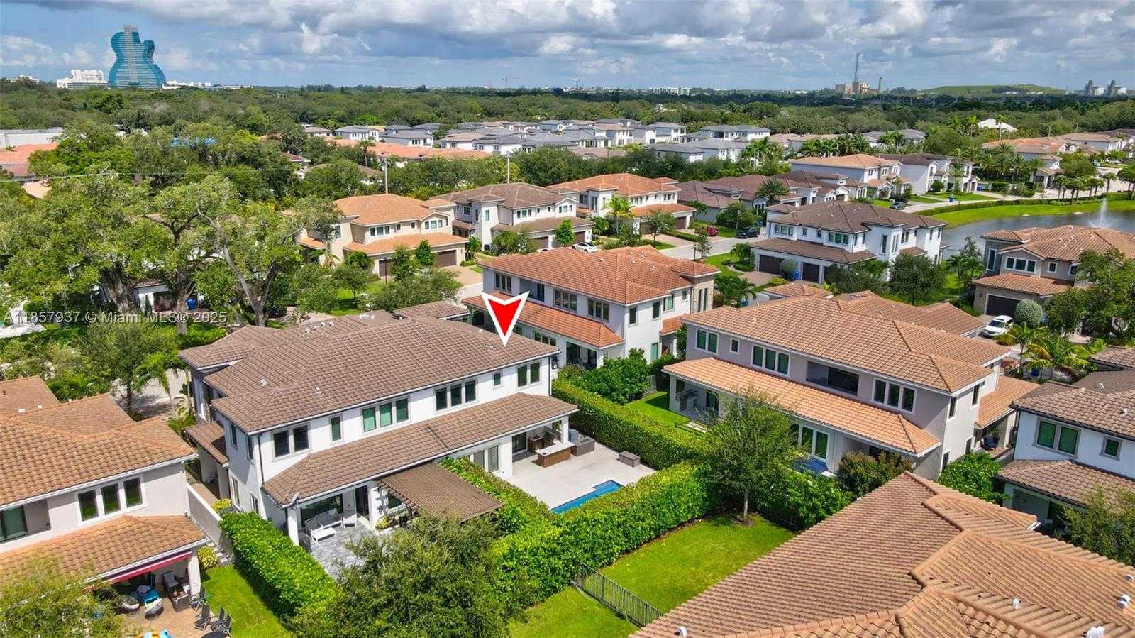 Small Image of 5952 WEST BROOKFIELD CIR W, Hollywood Number 11