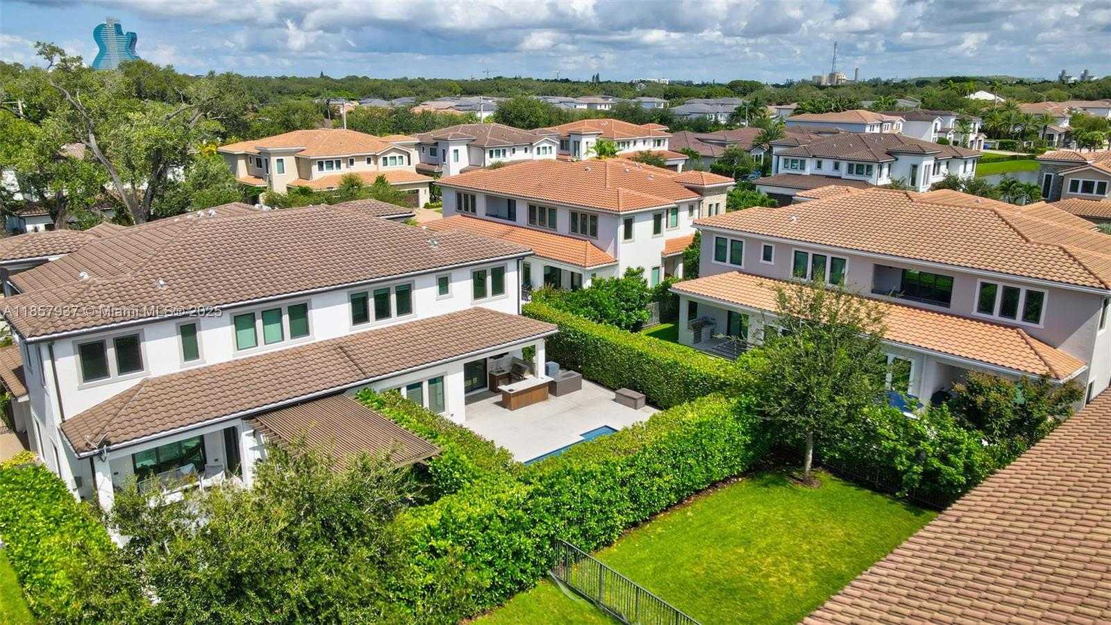 Small Image of 5952 WEST BROOKFIELD CIR W, Hollywood Number 12