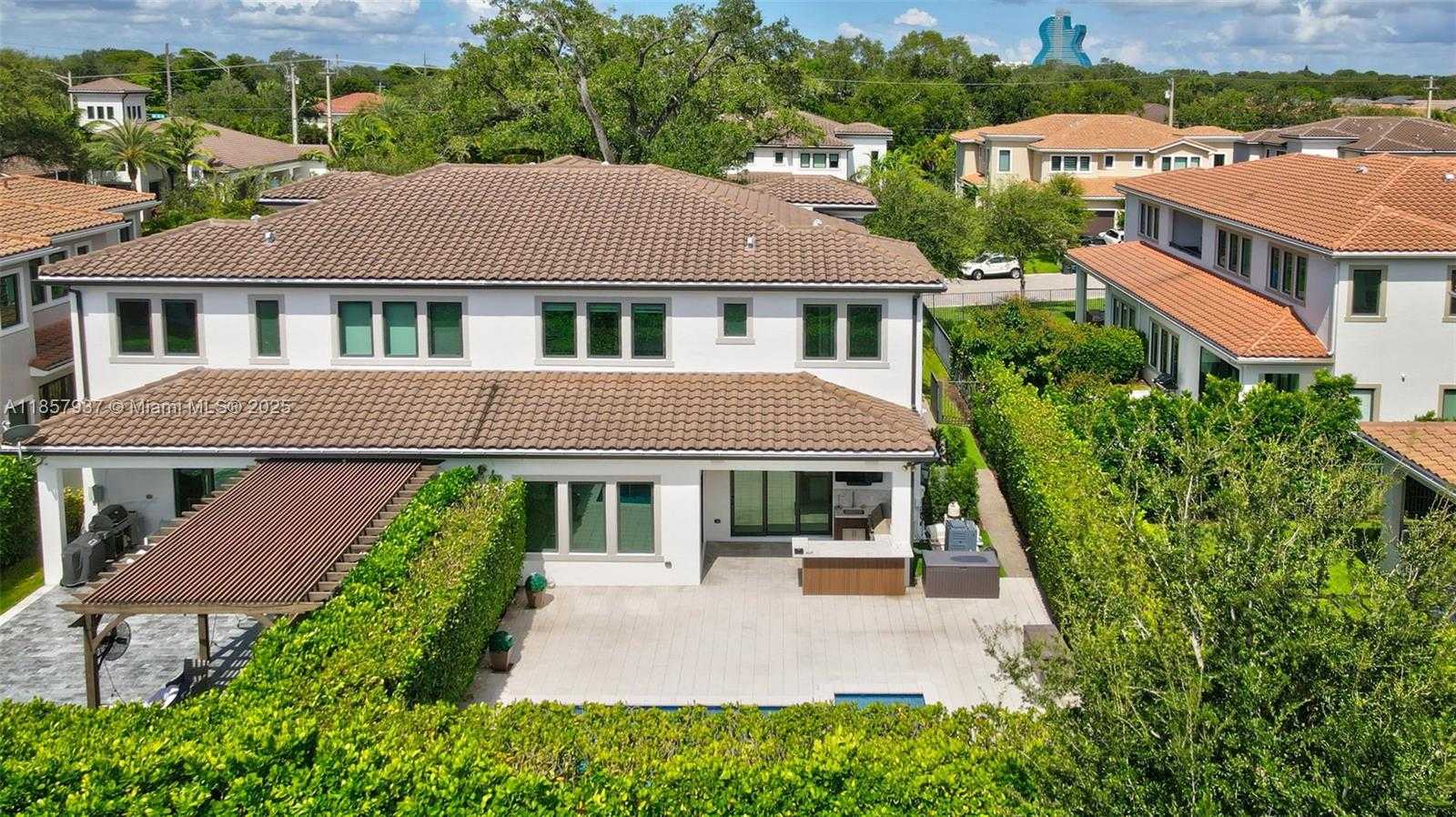 Small Image of 5952 WEST BROOKFIELD CIR W, Hollywood Number 14
