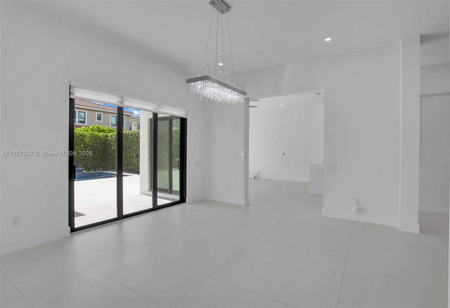 Small Image of 5952 WEST BROOKFIELD CIR W, Hollywood Number 30