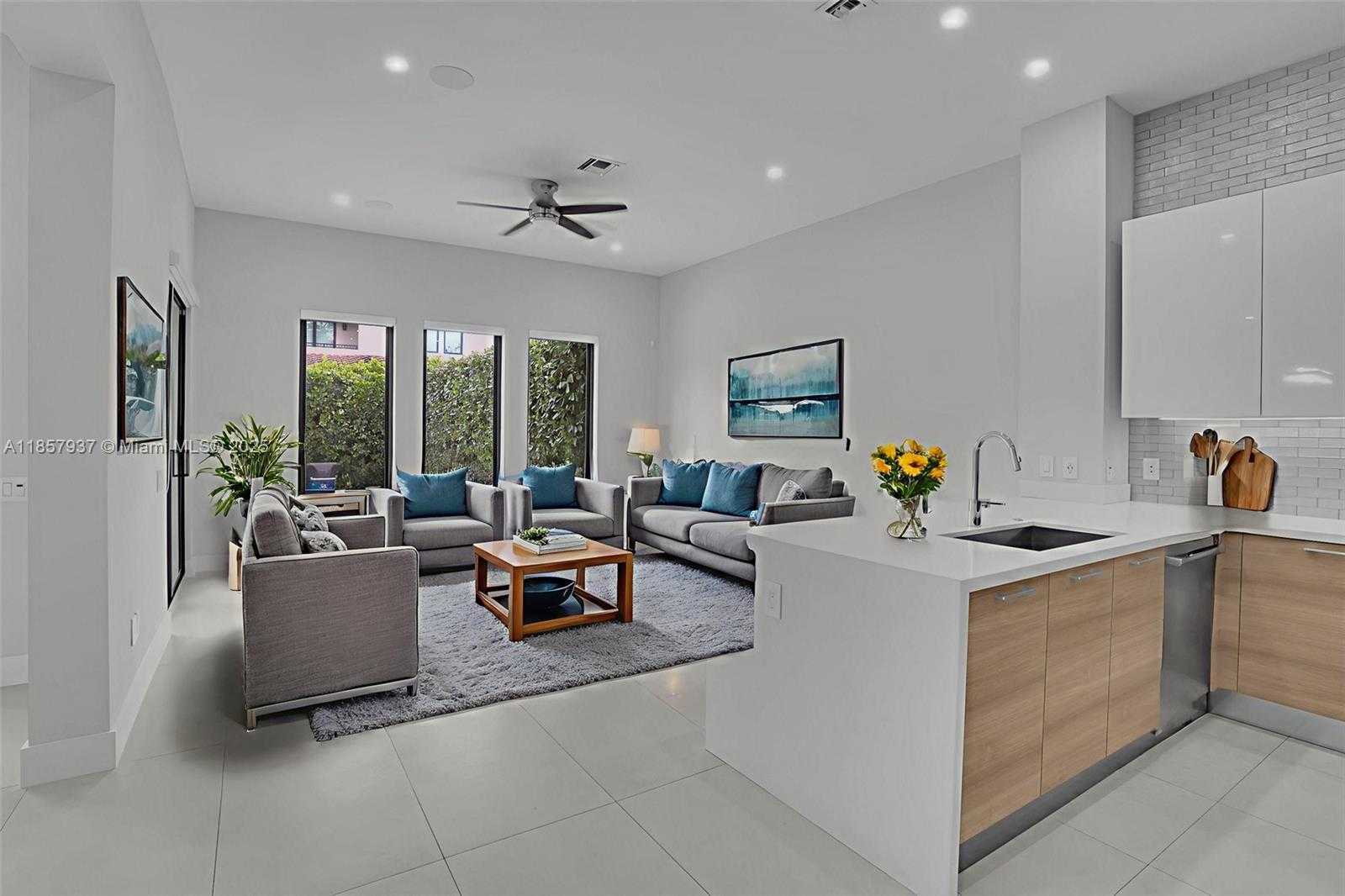 Small Image of 5952 WEST BROOKFIELD CIR W, Hollywood Number 36