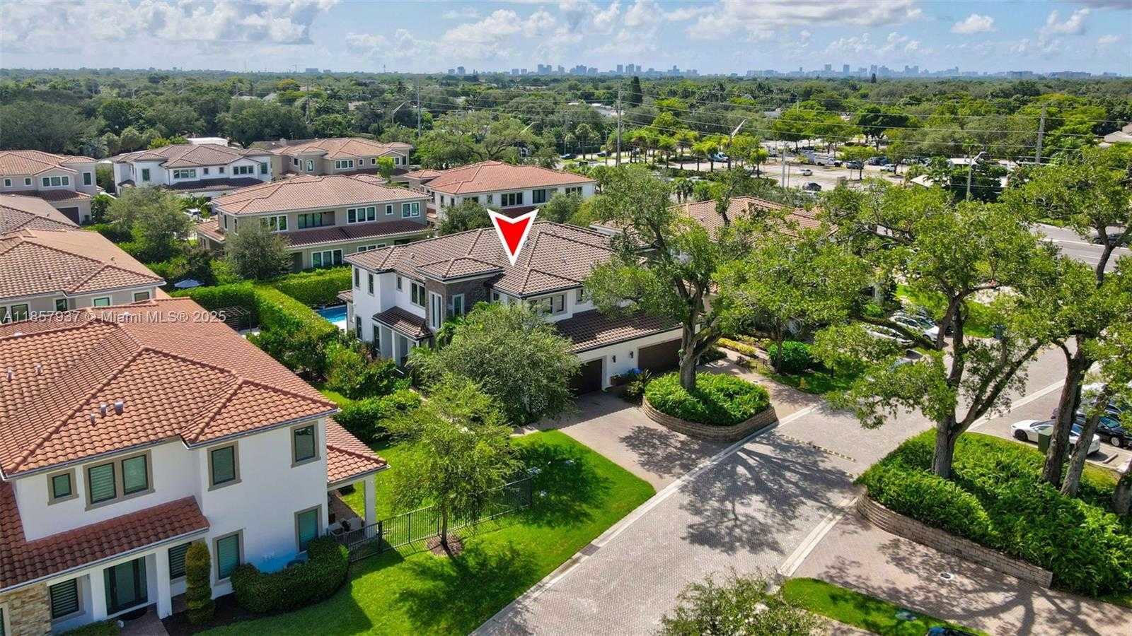 Small Image of 5952 WEST BROOKFIELD CIR W, Hollywood Number 5
