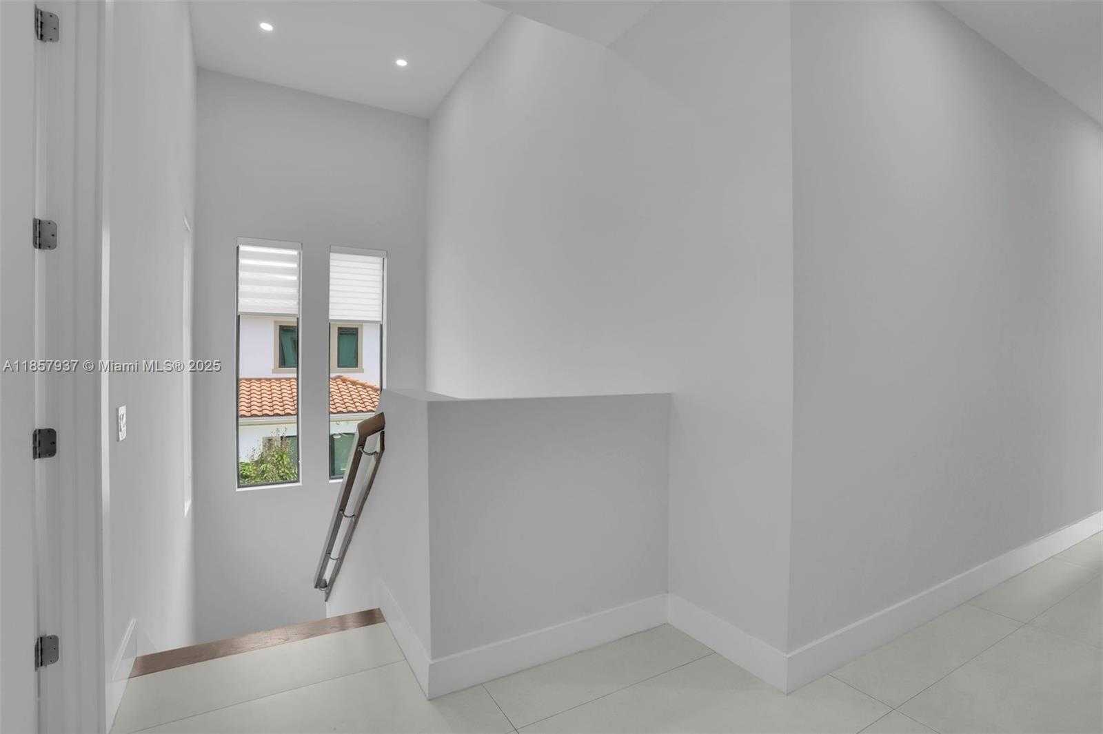 Small Image of 5952 WEST BROOKFIELD CIR W, Hollywood Number 51