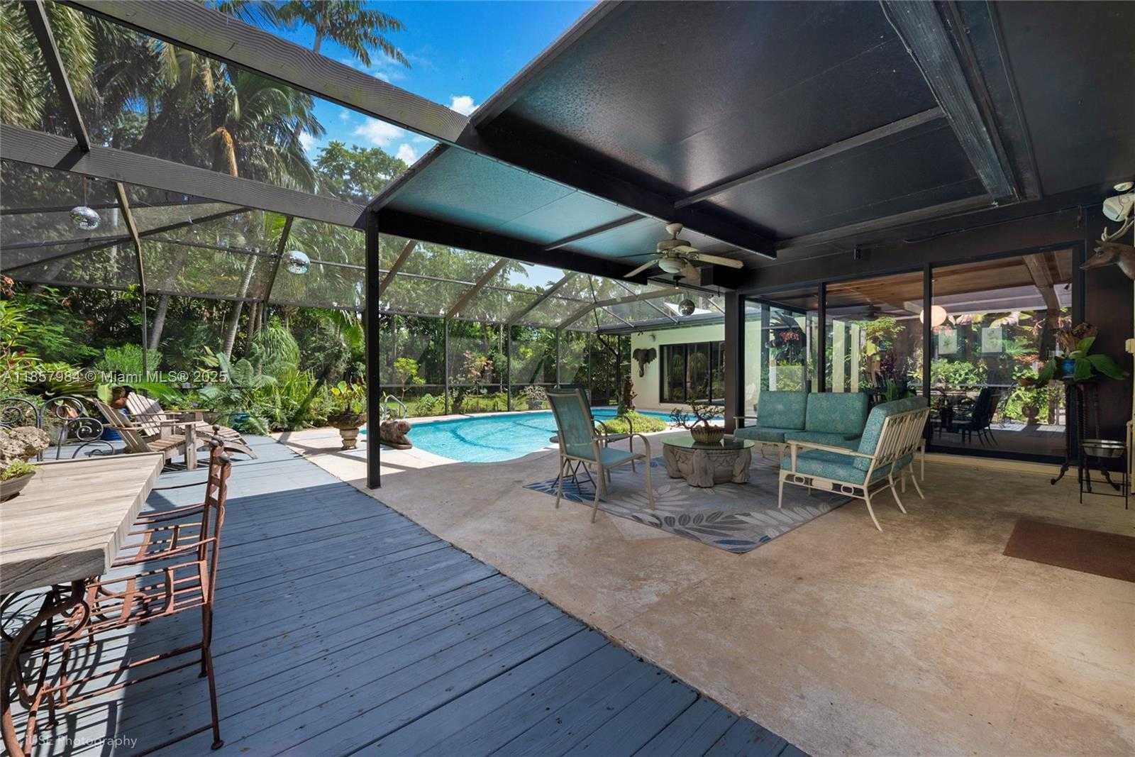 Small Image of 13831 SOUTH WEST 232ND ST, Miami Number 17