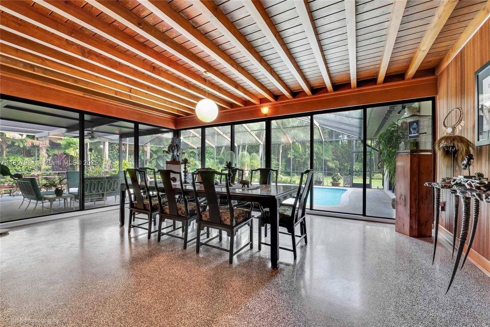 Small Image of 13831 SOUTH WEST 232ND ST, Miami Number 2