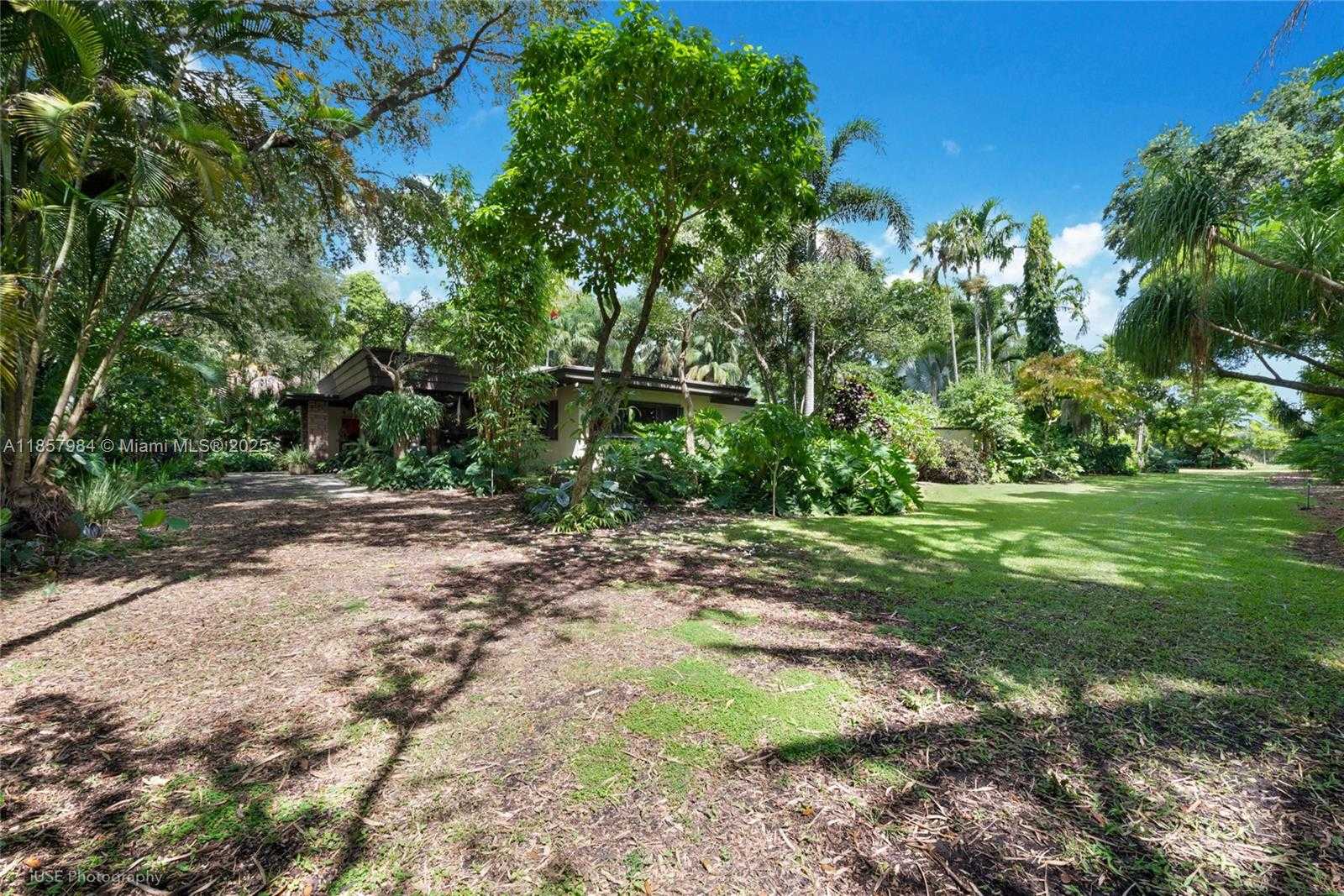 Small Image of 13831 SOUTH WEST 232ND ST, Miami Number 23