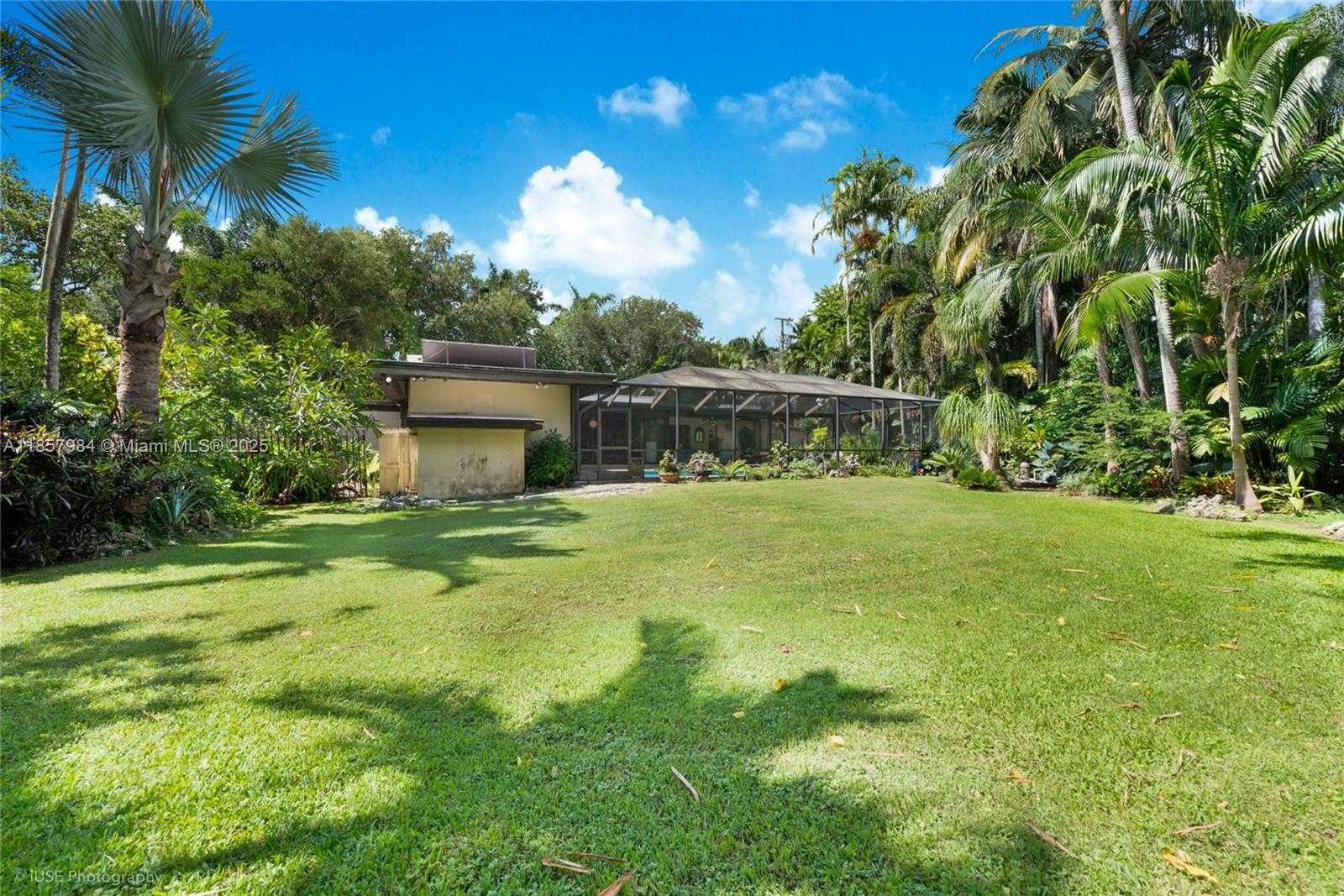 Small Image of 13831 SOUTH WEST 232ND ST, Miami Number 24
