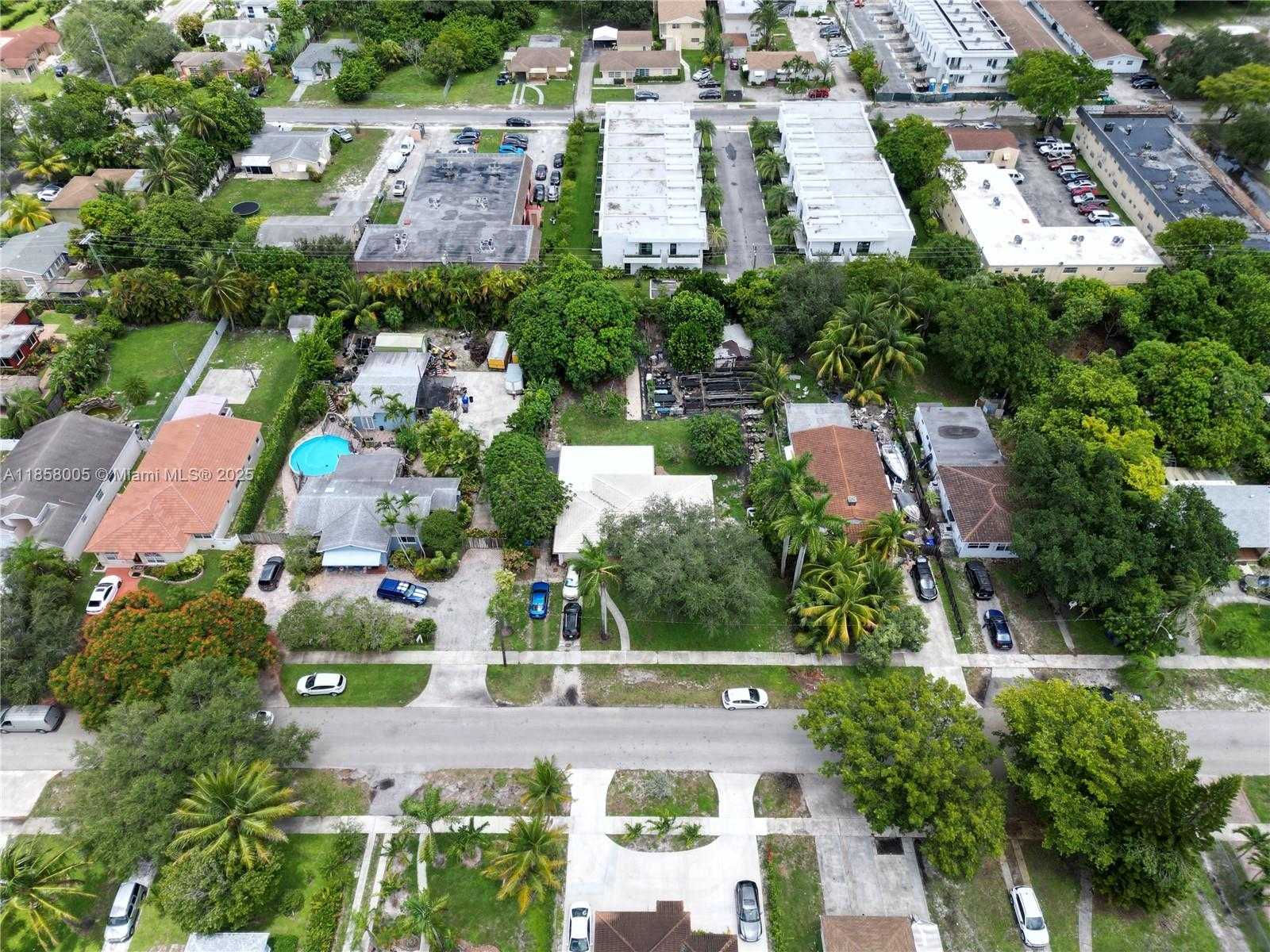 Small Image of 2527 FILLMORE ST, Hollywood Number 14