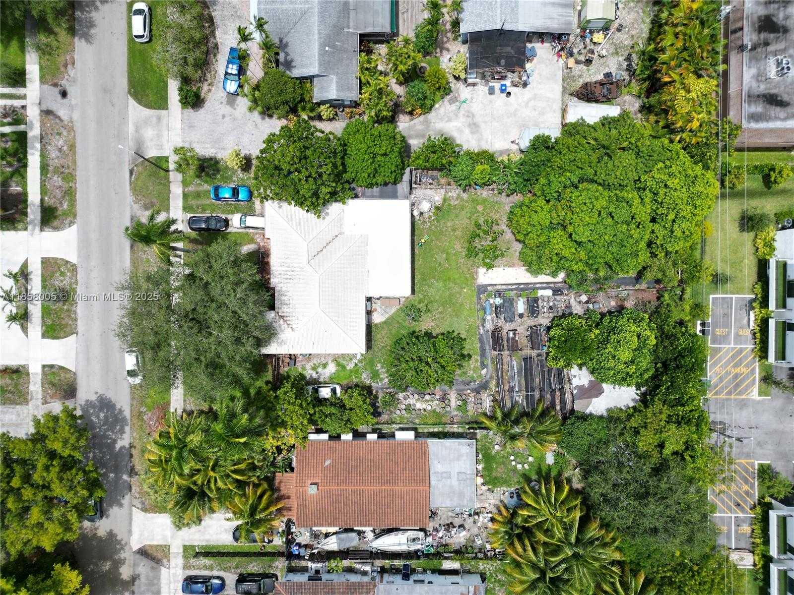 Small Image of 2527 FILLMORE ST, Hollywood Number 16