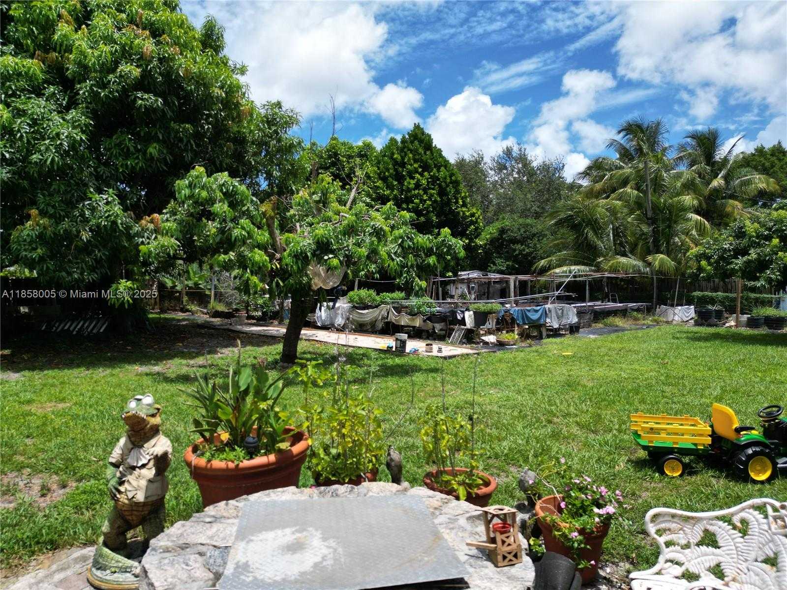 Small Image of 2527 FILLMORE ST, Hollywood Number 23