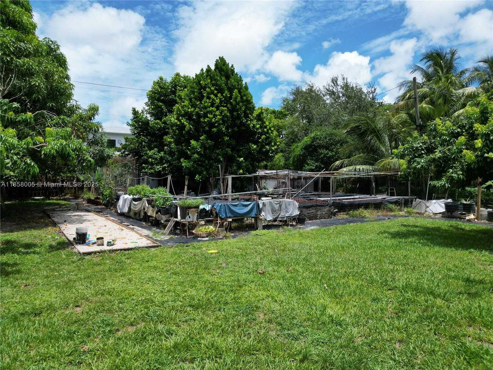 Small Image of 2527 FILLMORE ST, Hollywood Number 25