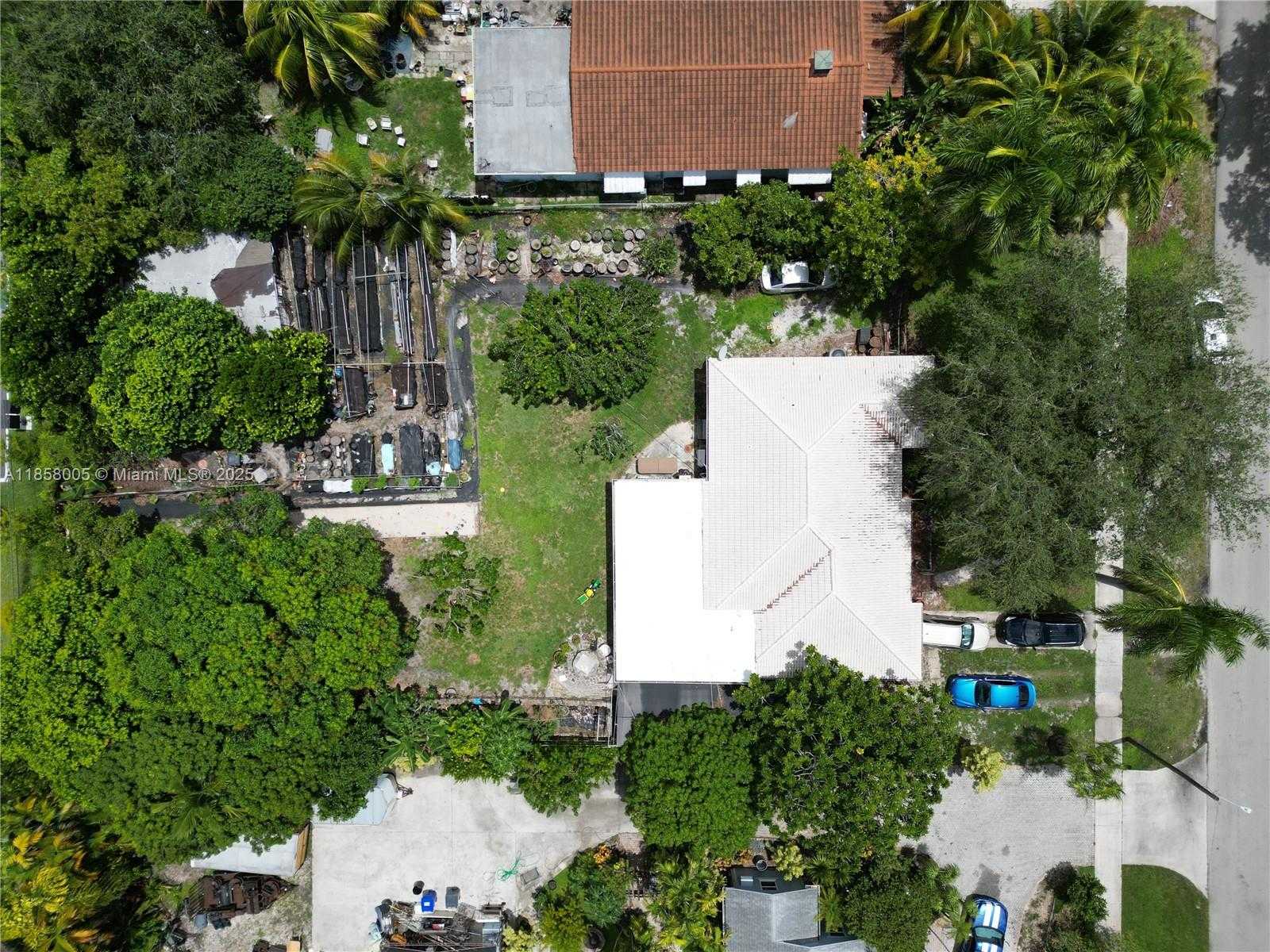 Small Image of 2527 FILLMORE ST, Hollywood Number 4