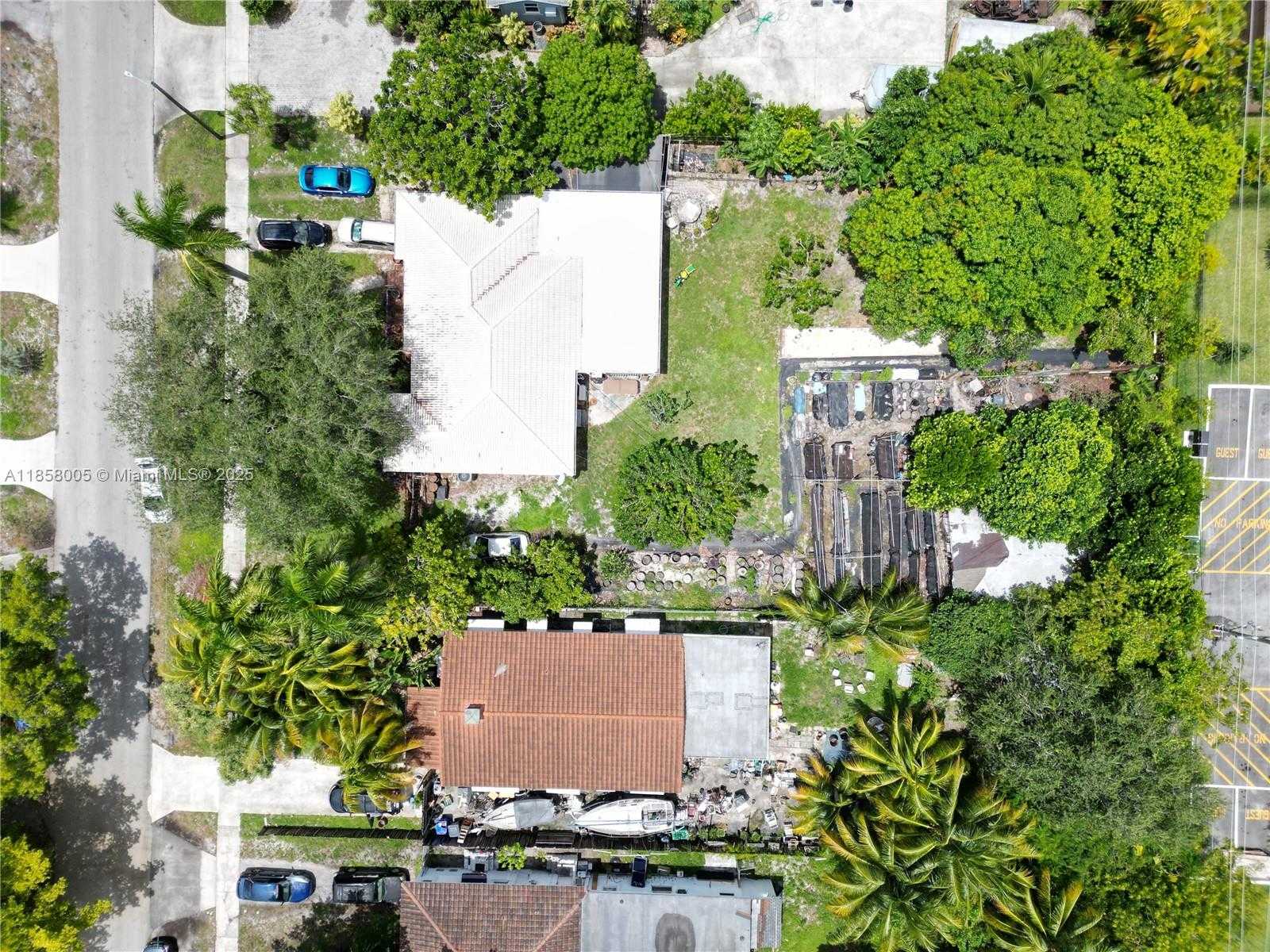 Small Image of 2527 FILLMORE ST, Hollywood Number 5