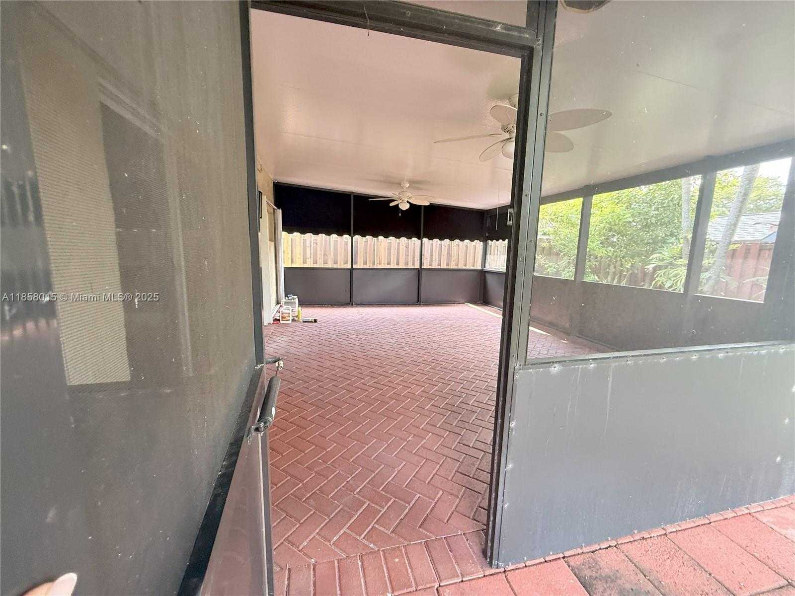 Small Image of 7856 NORTH WEST 194TH ST, Hialeah Number 10