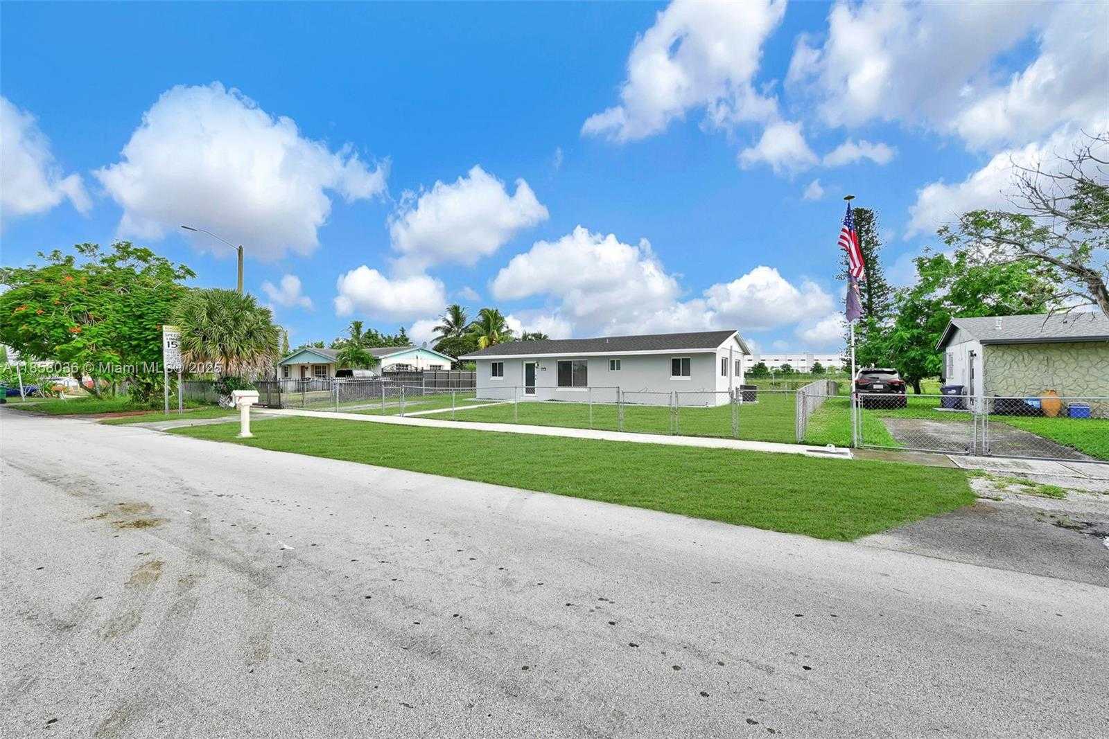 Small Image of 4521 NORTH WEST 207TH DR, Miami Gardens Number 5