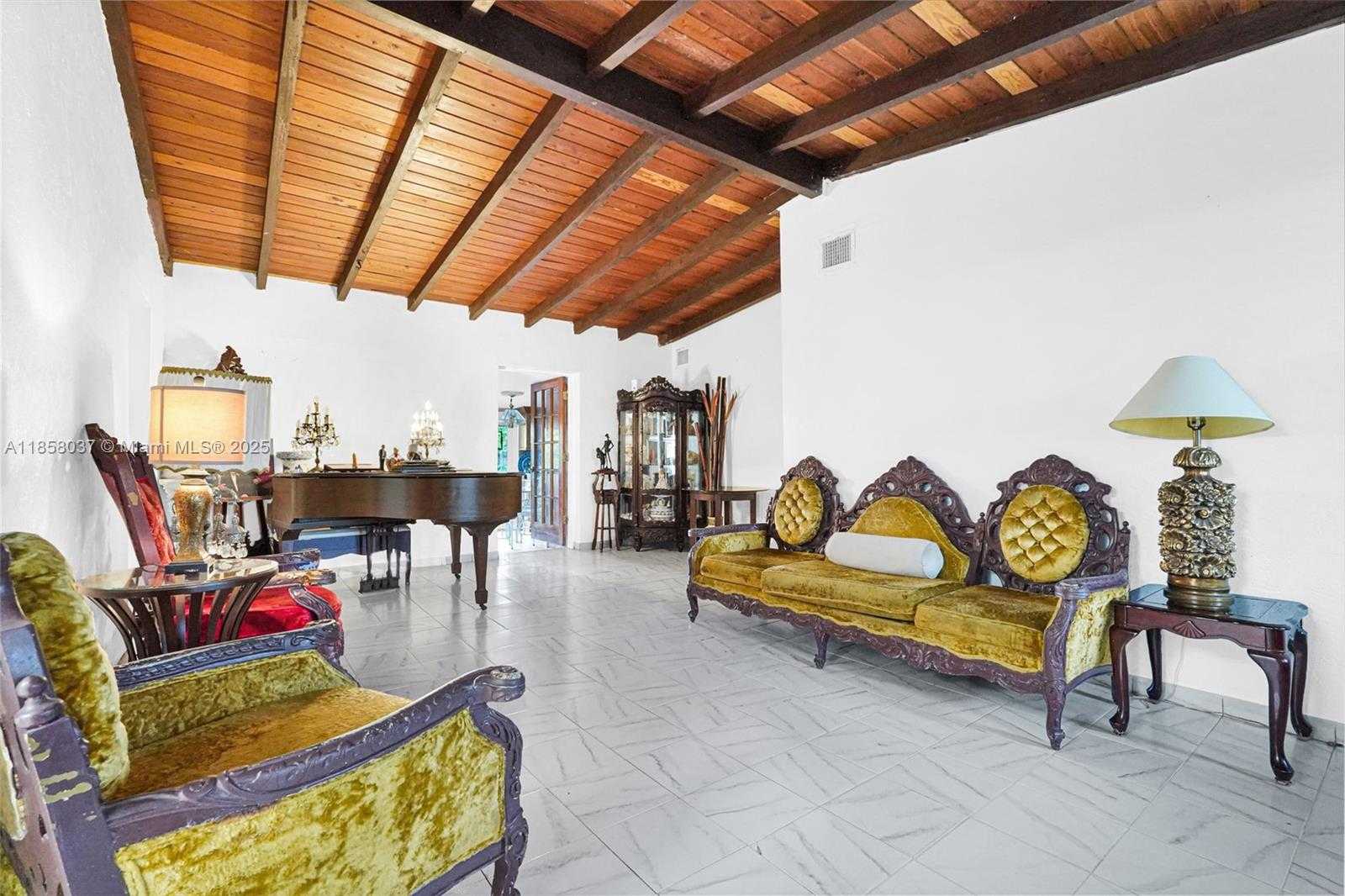 Small Image of 3711 SOUTH WEST 87TH AVE, Miami Number 14