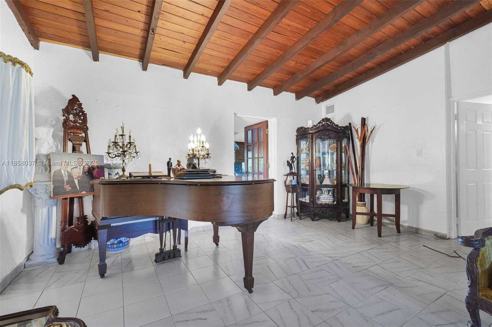 Small Image of 3711 SOUTH WEST 87TH AVE, Miami Number 16