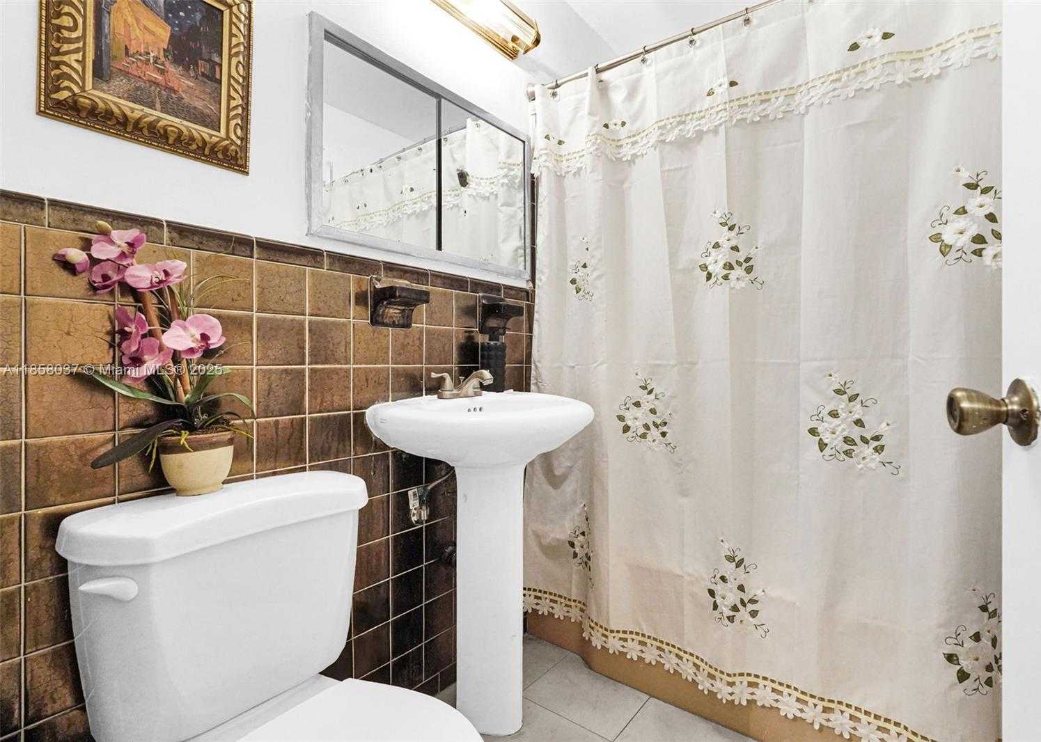 Small Image of 3711 SOUTH WEST 87TH AVE, Miami Number 21