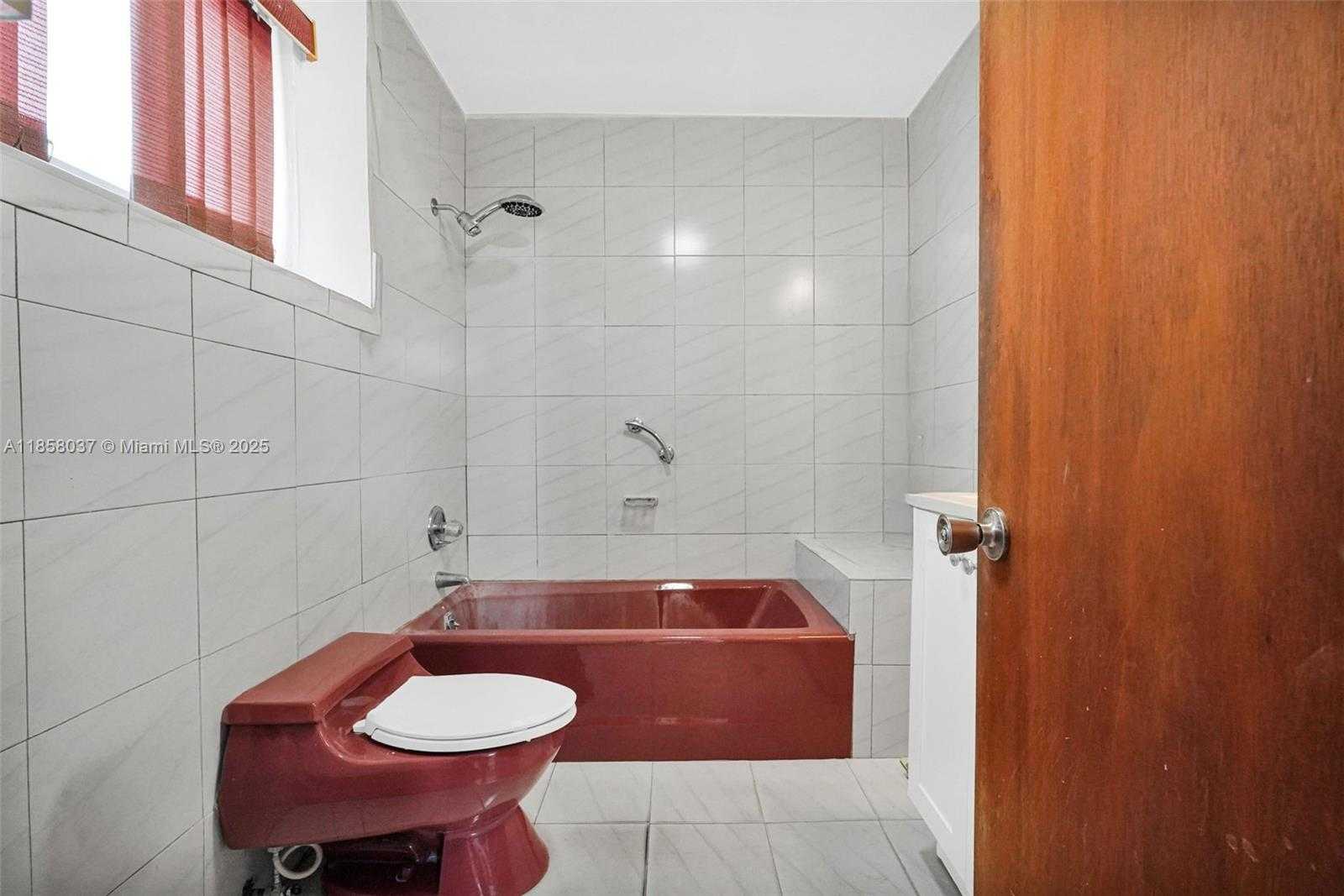 Small Image of 3711 SOUTH WEST 87TH AVE, Miami Number 28