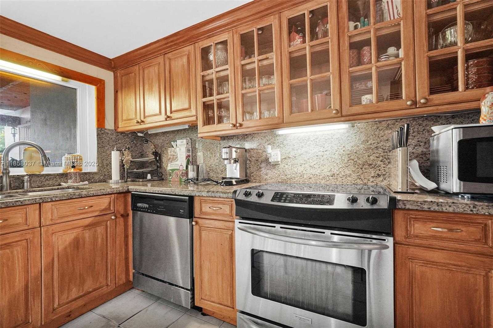 Small Image of 3711 SOUTH WEST 87TH AVE, Miami Number 38