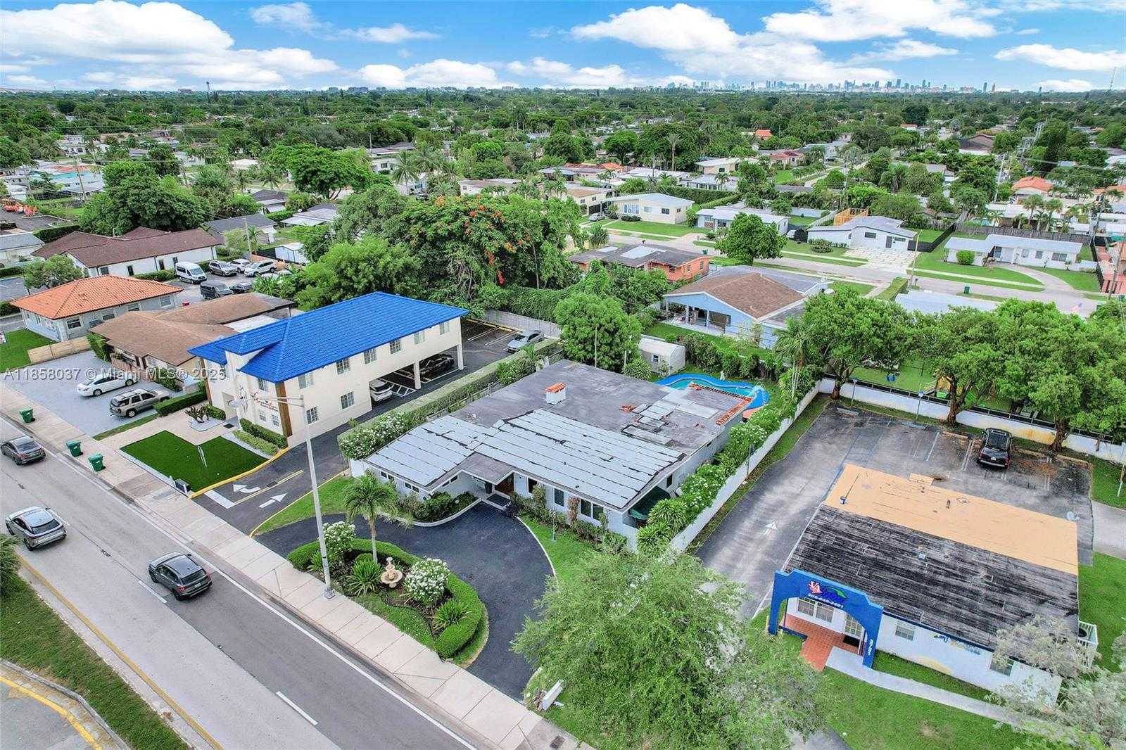 Small Image of 3711 SOUTH WEST 87TH AVE, Miami Number 54