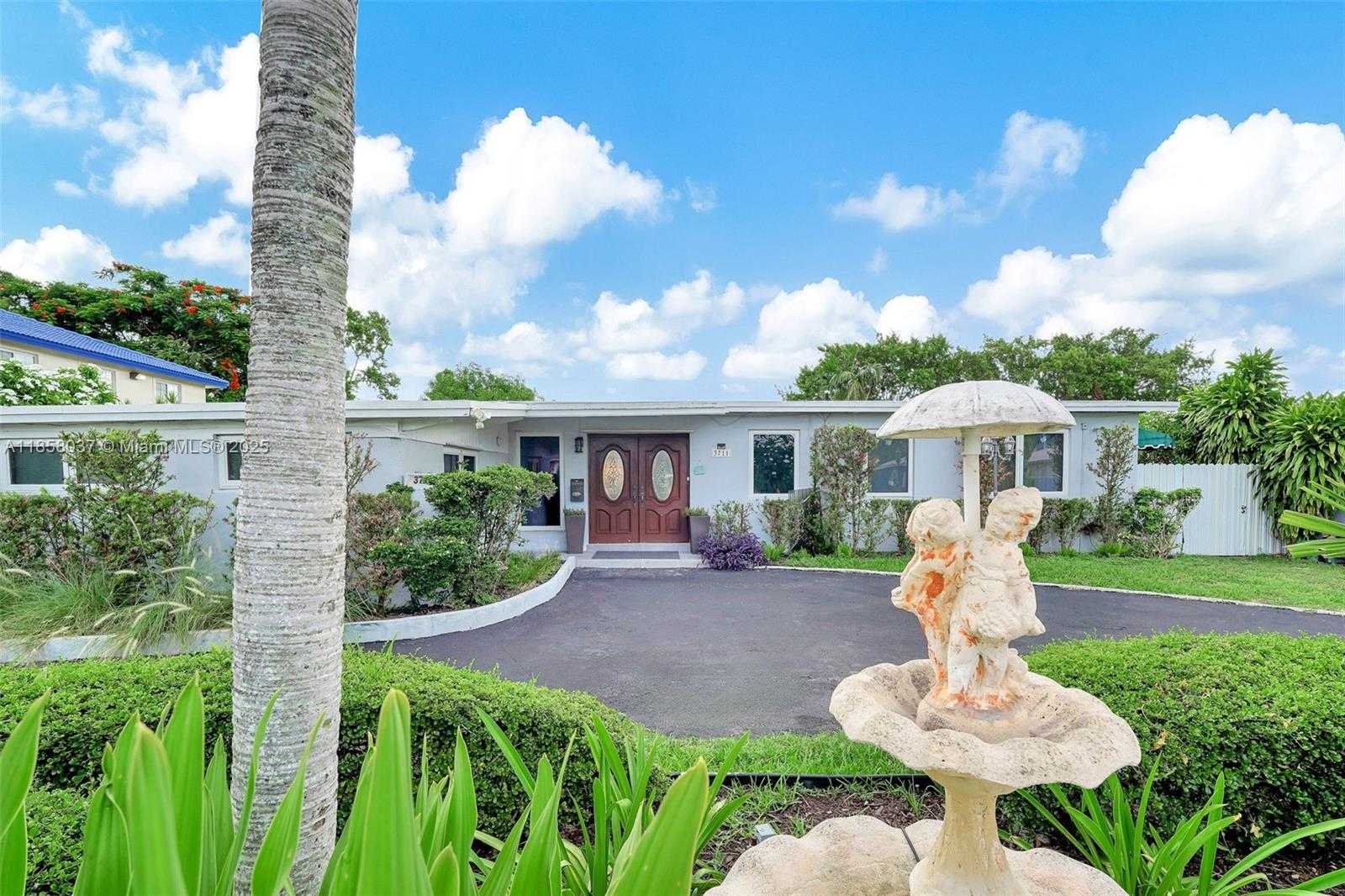 Small Image of 3711 SOUTH WEST 87TH AVE, Miami Number 65